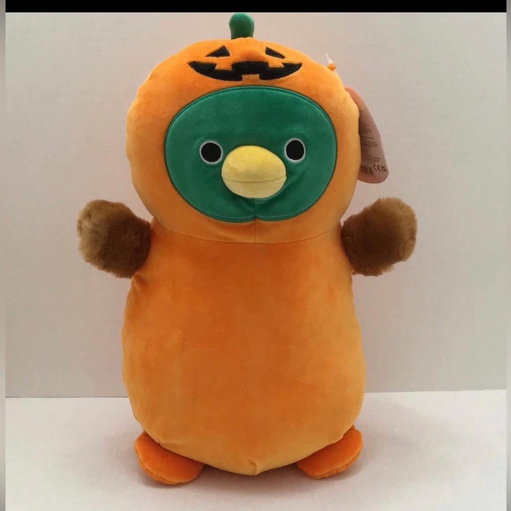 NWT 14” Avery the Duck Wearing Pumpkin Costume Hugmee Squishmallow